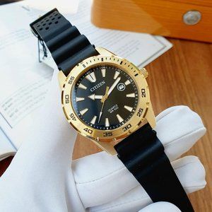 Citizen Pro Sport 18k Gold Watch! Wow! Stunning!